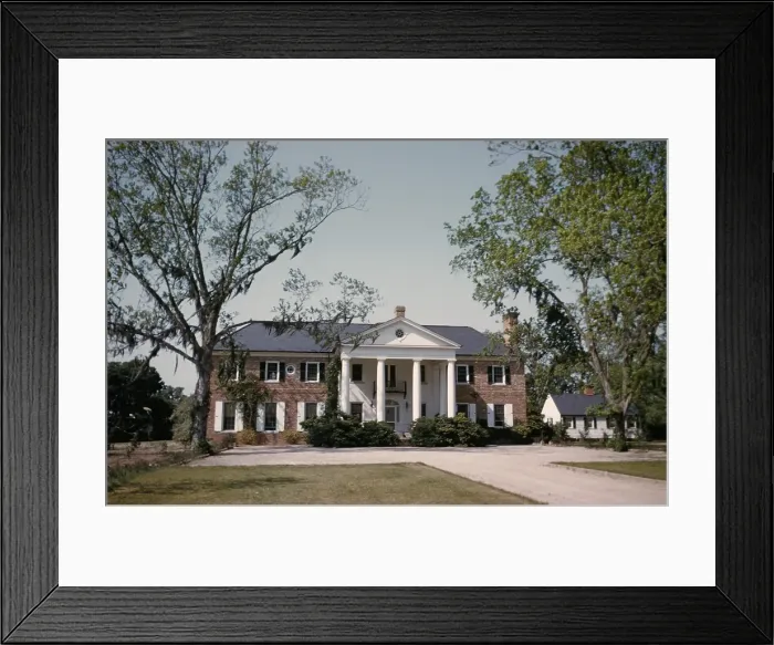 Framed Print : A Pre Civil War Plantation House Framed Print : A Pre Civil War Plantation House