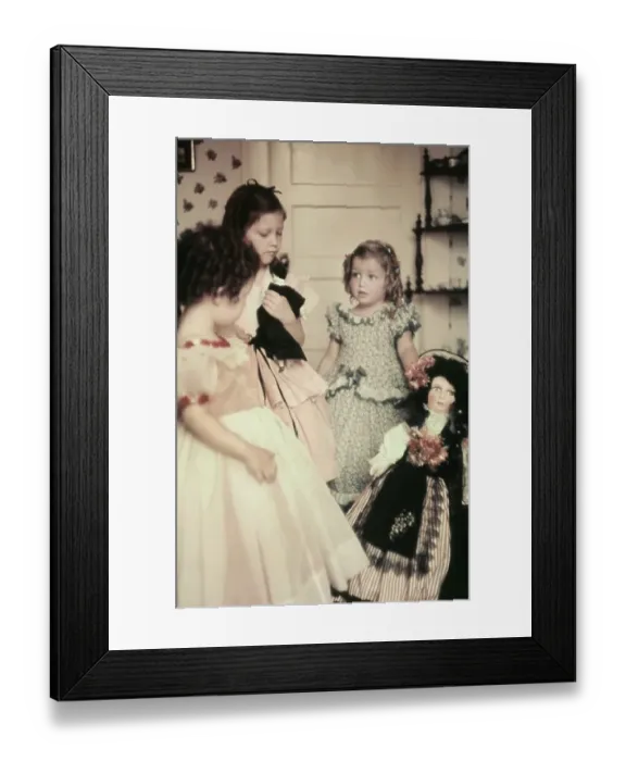 Framed Print : Recreation Of Life On A Pre Civil War Plantation Framed Print : Recreation Of Life On A Pre Civil War Plantation