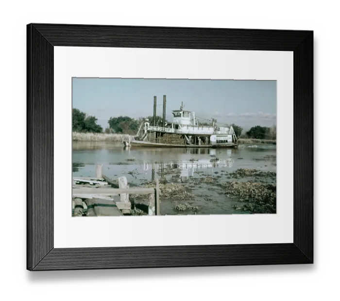 Framed Print : An Old Southern Paddle Steamer Framed Print : An Old Southern Paddle Steamer