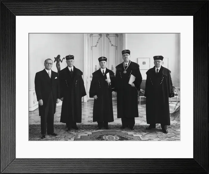 Framed Print : President And Doctor Framed Print : President And Doctor