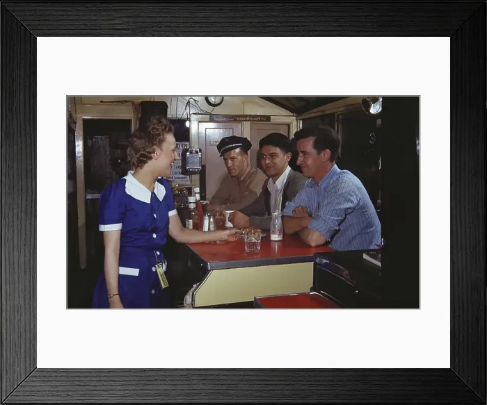 Framed Print : Dinner. UNITED STATES - CIRCA 1940: Mid-1940s, U.S.A Framed Print : Dinner. UNITED STATES - CIRCA 1940: Mid-1940s, U.S.A