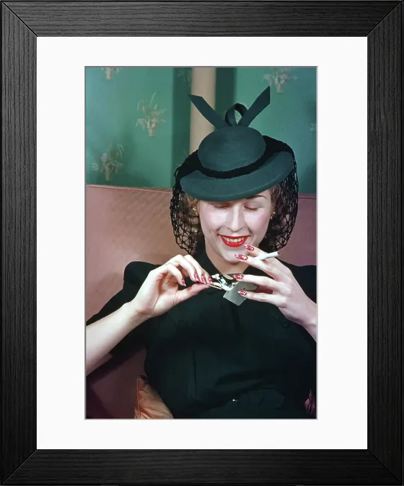 Framed Print : Manicure and Pedicure Salon Framed Print : Manicure and Pedicure Salon
