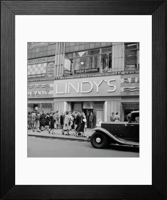 Framed Print : Lindy's Deli Framed Print : Lindy's Deli