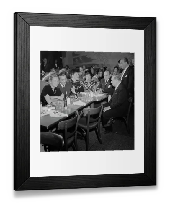 Framed Print : Lindy's Deli Framed Print : Lindy's Deli