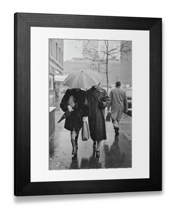 Framed Print : Rainy Day In New York Framed Print : Rainy Day In New York