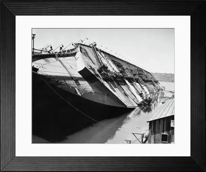 Framed Print : SS Normandie