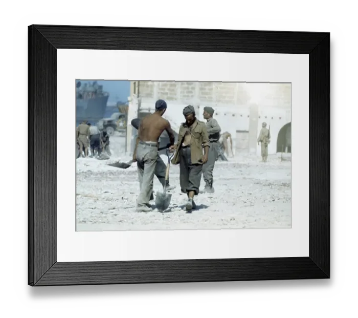 Framed Print : ALLIED INVASION OF SICILY DURING WWII Framed Print : ALLIED INVASION OF SICILY DURING WWII