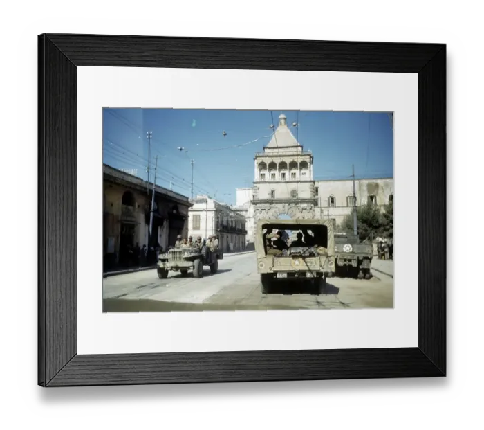 Framed Print : ALLIED INVASION OF SICILY DURING WWII Framed Print : ALLIED INVASION OF SICILY DURING WWII