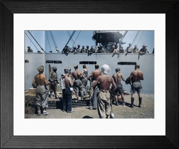 Framed Print : ALLIED INVASION OF SICILY DURING WWII Framed Print : ALLIED INVASION OF SICILY DURING WWII