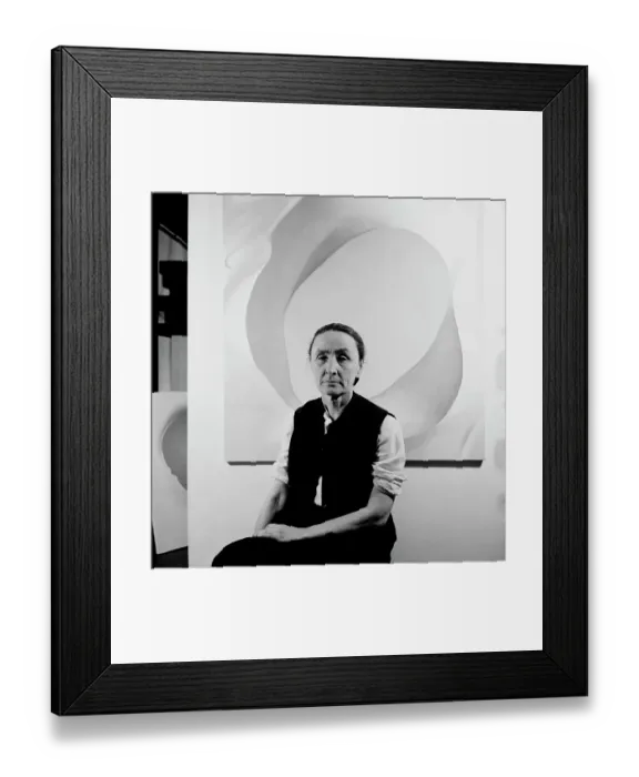 Framed Print : Georgia O'Keeffe Framed Print : Georgia O'Keeffe