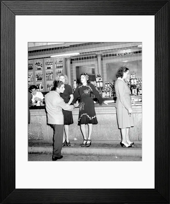 Framed Print : Havana Nights