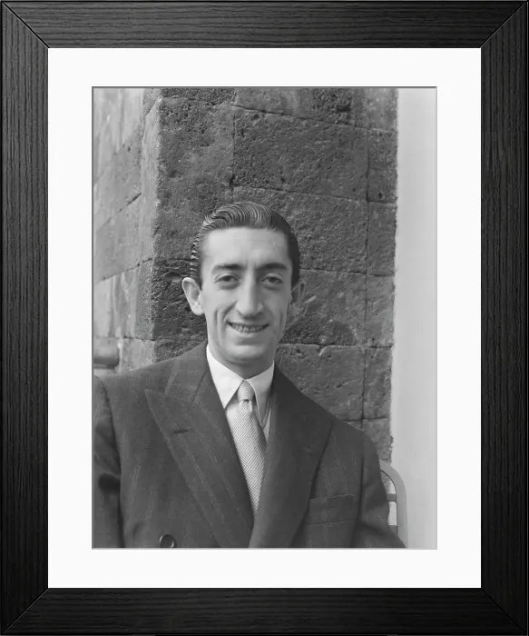Framed Print : Manolete. Spanish bullfighter Manolete (1917 - 1947) Framed Print : Manolete. Spanish bullfighter Manolete (1917 - 1947)