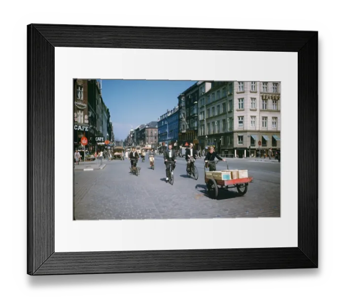 Framed Print : CYCLISTS IN COPENHAGEN Framed Print : CYCLISTS IN COPENHAGEN