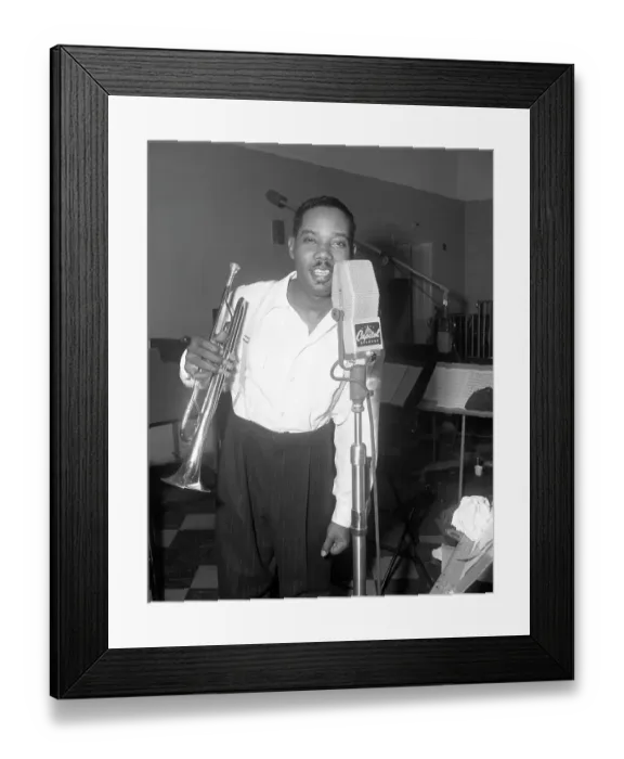 Framed Print : Gee Gee Smith Recording Framed Print : Gee Gee Smith Recording