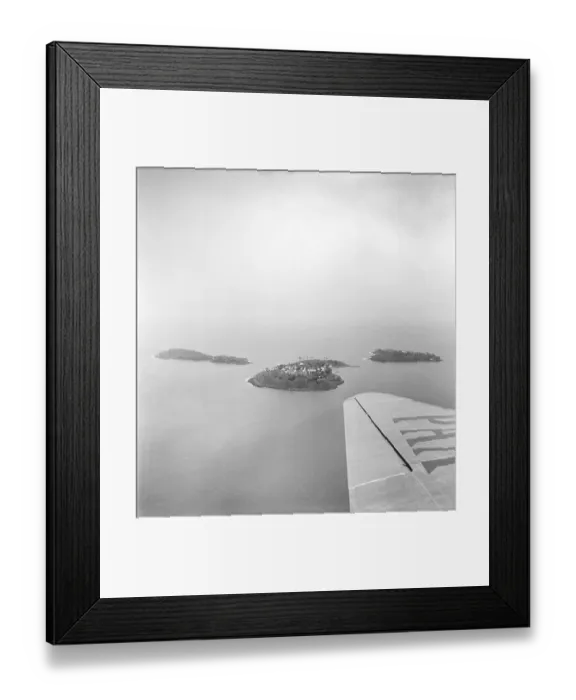 Framed Print : Pan Am. CIRCA 1947: A Pan American Airways clipper in flight circa 1947 Framed Print : Pan Am. CIRCA 1947: A Pan American Airways clipper in flight circa 1947