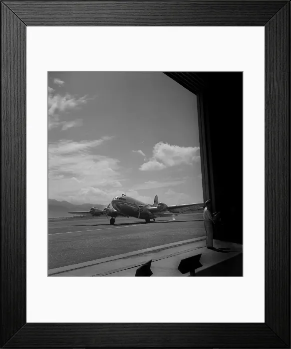 Framed Print : Pan Am. SAN JUAN, PUERTO RICO - CIRCA 1947: A Pan American Airways clipper Framed Print : Pan Am. SAN JUAN, PUERTO RICO - CIRCA 1947: A Pan American Airways clipper