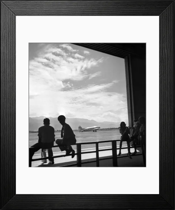 Framed Print : Pan Am. SAN JUAN, PUERTO RICO - CIRCA 1947: A Pan American Airways clipper Framed Print : Pan Am. SAN JUAN, PUERTO RICO - CIRCA 1947: A Pan American Airways clipper
