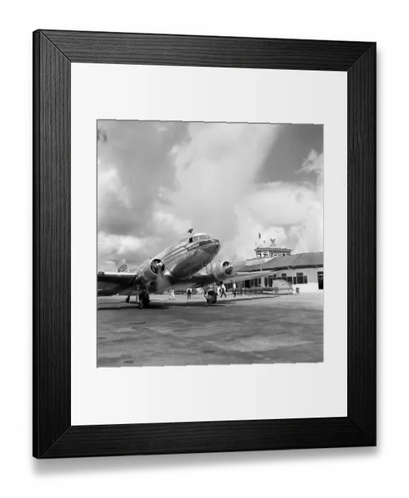 Framed Print : Pan Am. CIRCA 1947: Passengers board a Pan American Airways clipper circa 1947 Framed Print : Pan Am. CIRCA 1947: Passengers board a Pan American Airways clipper circa 1947
