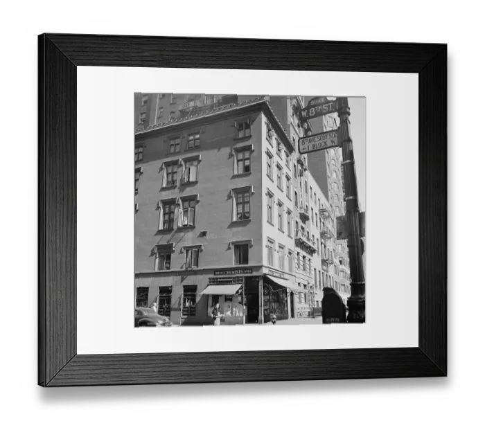 Framed Print : New York City Street Scenes Framed Print : New York City Street Scenes