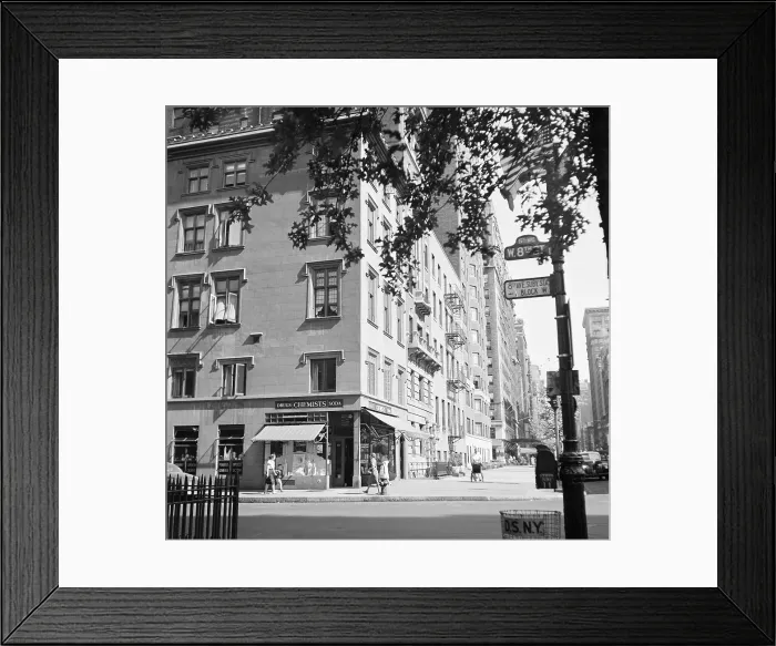 Framed Print : New York City Street Scenes Framed Print : New York City Street Scenes