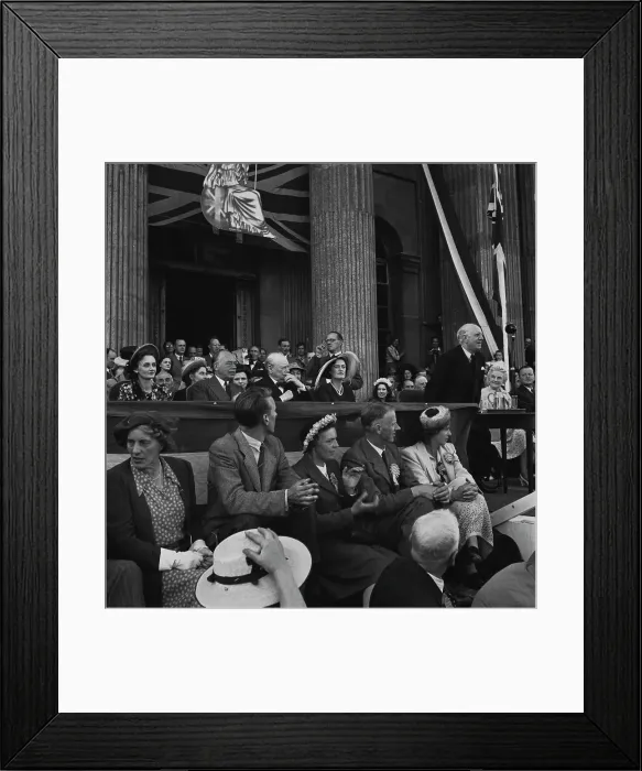 Framed Print : Winston Churchill Framed Print : Winston Churchill