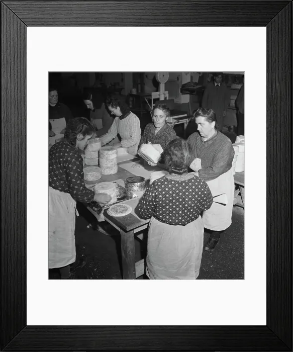 Framed Print : London Markets, 1940s Framed Print : London Markets, 1940s