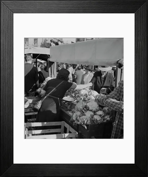 Framed Print : London Markets, 1940s Framed Print : London Markets, 1940s