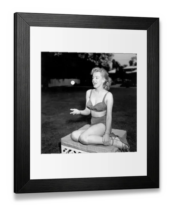 Framed Print : Marilyn Photo Session In Beverly Hills Framed Print : Marilyn Photo Session In Beverly Hills