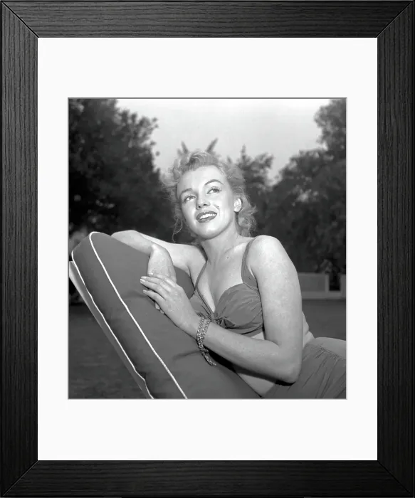 Framed Print : Marilyn Photo Session In Beverly Hills Framed Print : Marilyn Photo Session In Beverly Hills