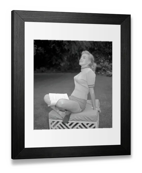 Framed Print : Marilyn Photo Session In Beverly Hills Framed Print : Marilyn Photo Session In Beverly Hills