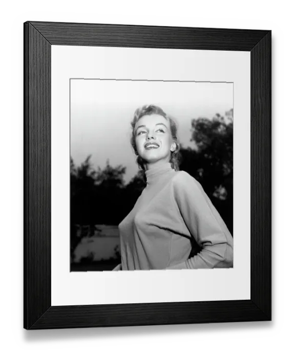 Framed Print : Marilyn Photo Session In Beverly Hills Framed Print : Marilyn Photo Session In Beverly Hills