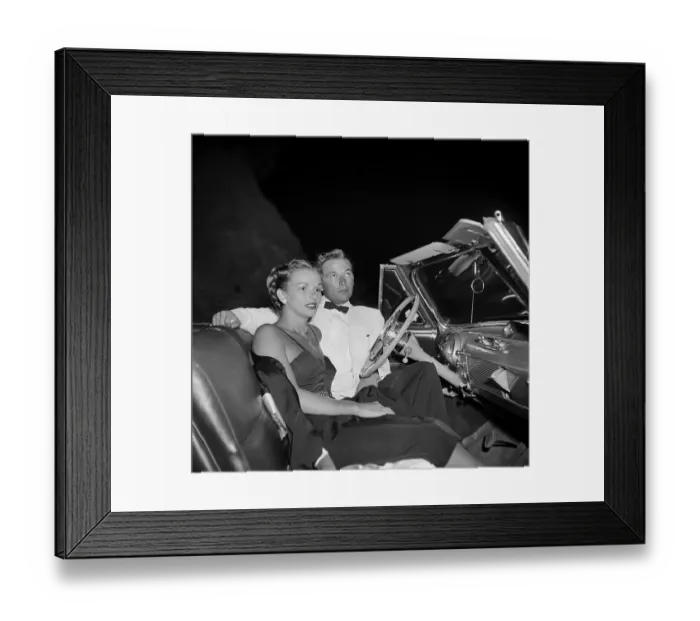 Framed Print : Drive-in Restaurant Framed Print : Drive-in Restaurant