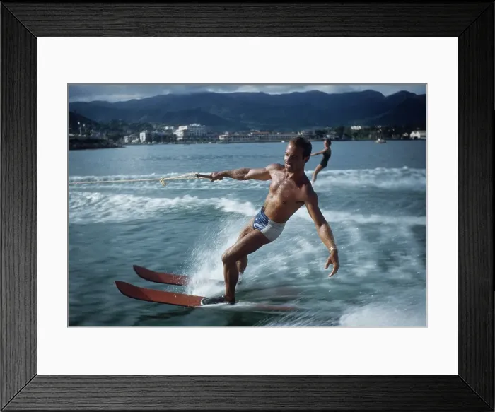 Framed Print : WATER SKIING IN ACAPULCO Framed Print : WATER SKIING IN ACAPULCO