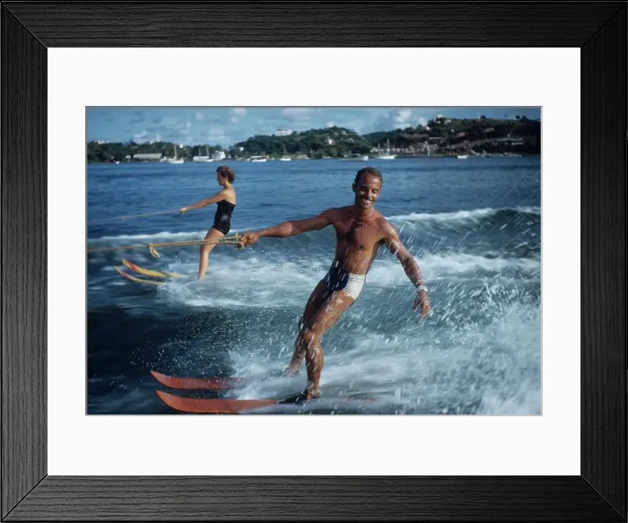 Framed Print : WATER SKIING IN ACAPULCO Framed Print : WATER SKIING IN ACAPULCO