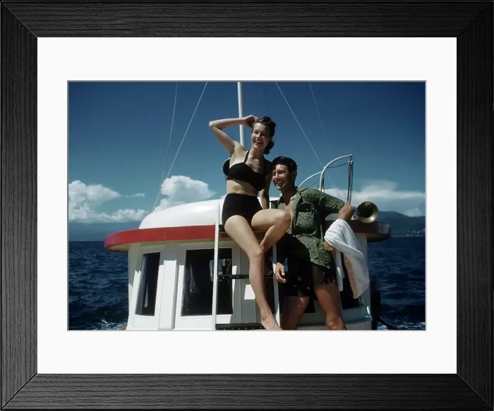 Framed Print : BOATING IN ACAPULCO Framed Print : BOATING IN ACAPULCO