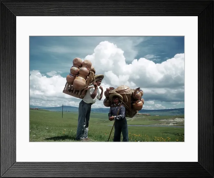 Framed Print : POTTERY TRADERS IN TOLUCA MEXICO