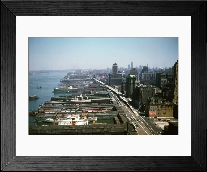 Framed Print : New York Buildings Framed Print : New York Buildings