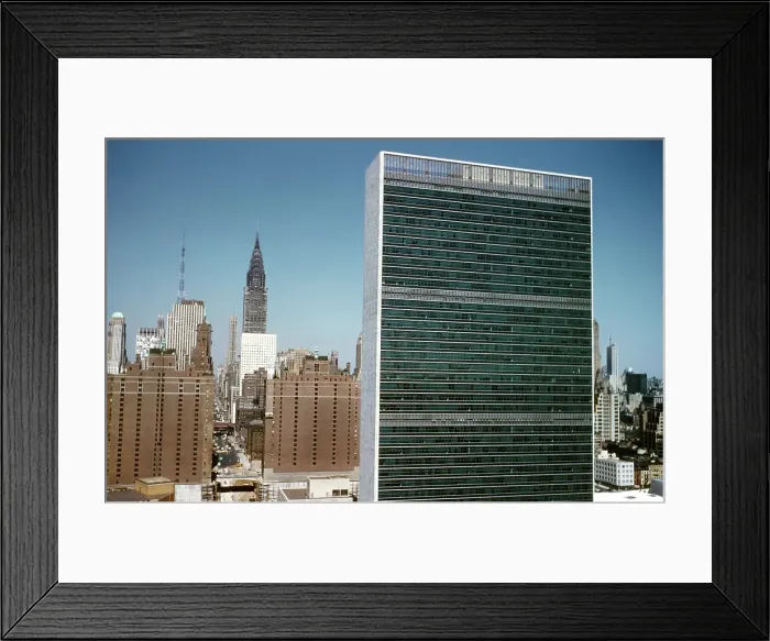 Framed Print : United Nations Building Framed Print : United Nations Building