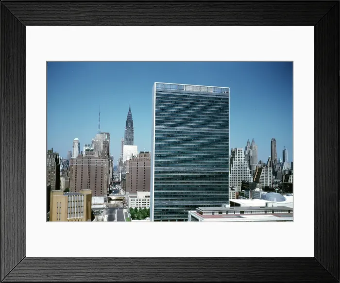 Framed Print : United Nations Building Framed Print : United Nations Building