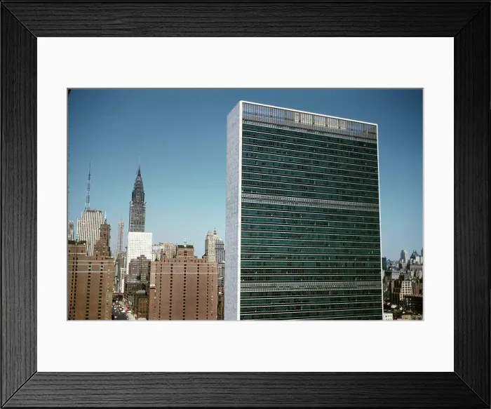Framed Print : United Nations Building Framed Print : United Nations Building