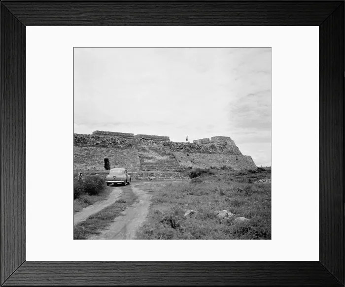 Framed Print : Monte Alban, Mexico Framed Print : Monte Alban, Mexico