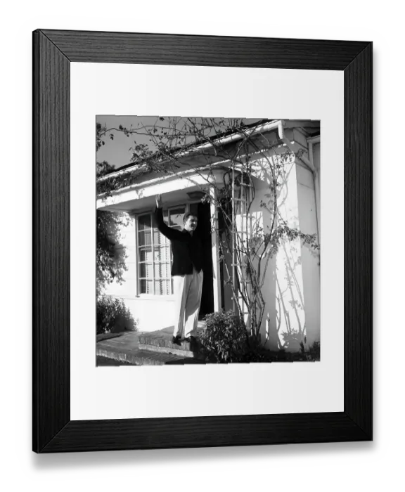 Framed Print : Merv Griffin At His House Framed Print : Merv Griffin At His House