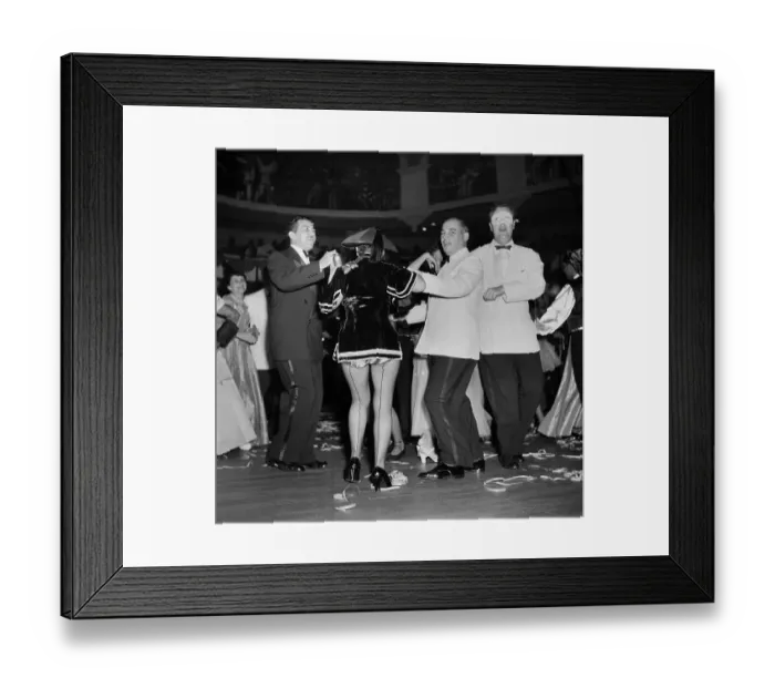 Framed Print : Carnival in Rio de Janeiro Framed Print : Carnival in Rio de Janeiro