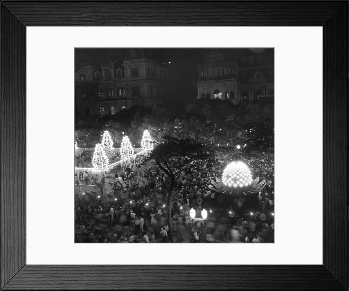 Framed Print : Carnival in Rio de Janeiro Framed Print : Carnival in Rio de Janeiro