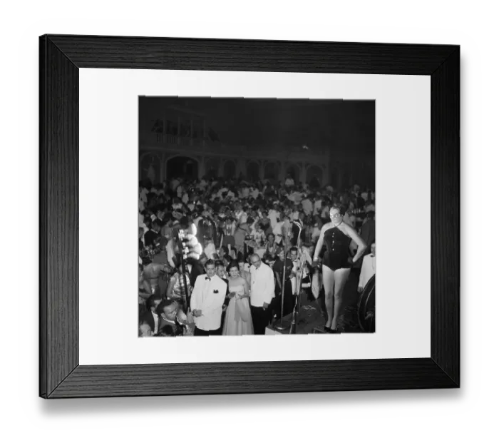 Framed Print : Carnival in Rio de Janeiro Framed Print : Carnival in Rio de Janeiro