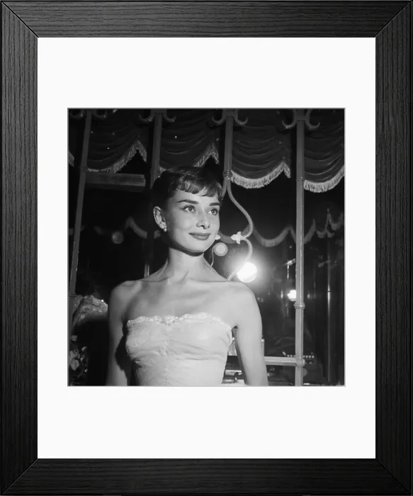 Framed Print : Audrey Hepburn Framed Print : Audrey Hepburn