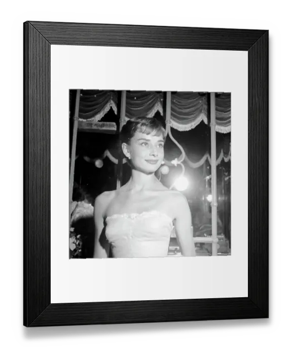 Framed Print : Audrey Hepburn Framed Print : Audrey Hepburn