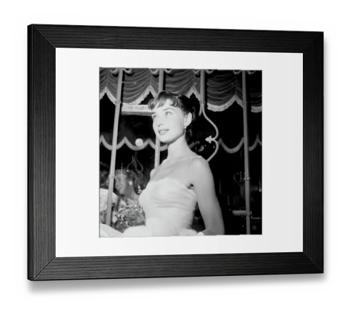 Framed Print : Audrey Hepburn Framed Print : Audrey Hepburn