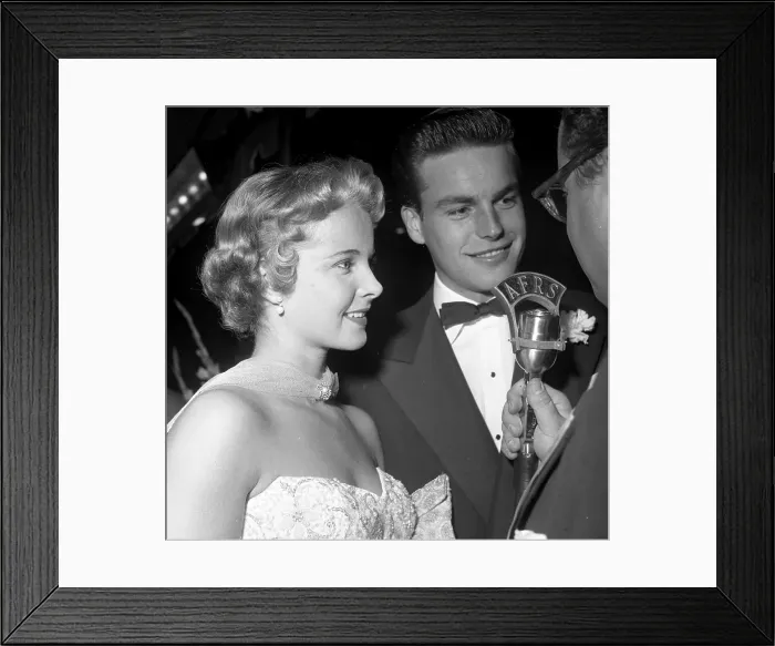 Framed Print : Robert Wagner At An Event Framed Print : Robert Wagner At An Event