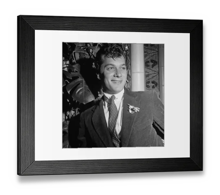 Framed Print : Tony Curtis Framed Print : Tony Curtis